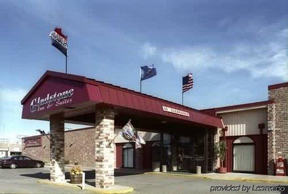 Gladstone Inn And Suites Джеймстаун Екстериор снимка